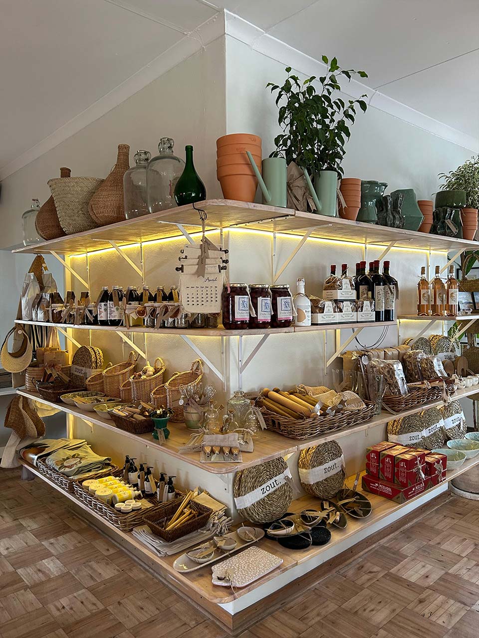 Geskenkwinkel, unieke dekor items, kombuistoebehore